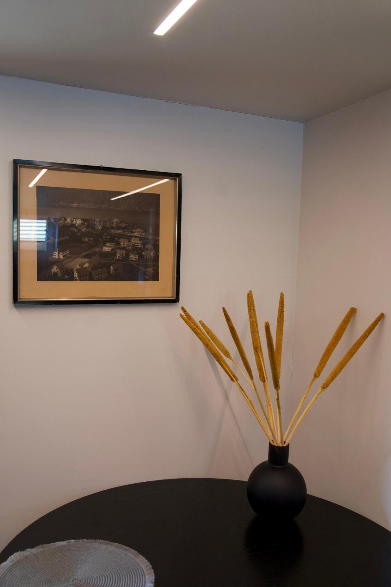 Andalsnes Underground Flat Apartment ภายนอก รูปภาพ