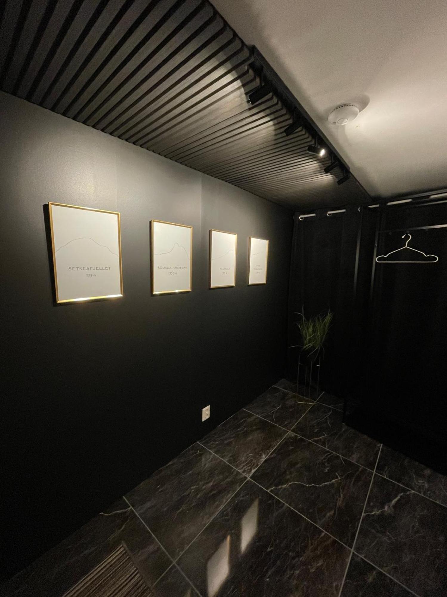 Andalsnes Underground Flat Apartment ภายนอก รูปภาพ
